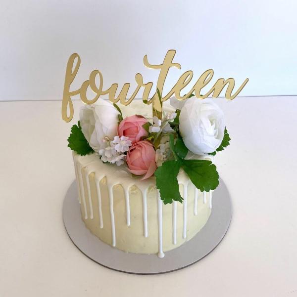 Acrylic Gold ‘Fourteen’ Script Birthday Cake Topper  |   Birthday