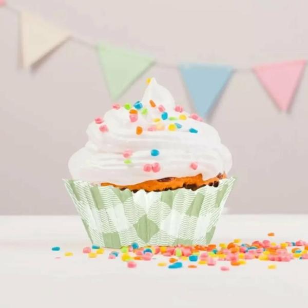 Green Gingham Paper Cupcake Cases 25Pk  |   Baking Cups