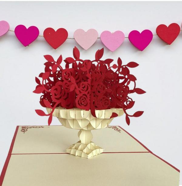 Handmade Red Rose Bouquet 3D Pop Up Valentine’s Day Card  |   Flowers & Trees