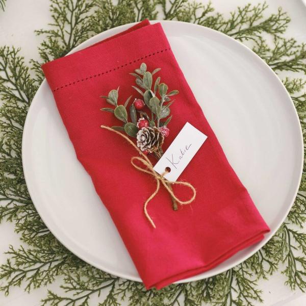 Rustic Red Berry Sprig Place Card Holders 6Pk  |   Place Cards